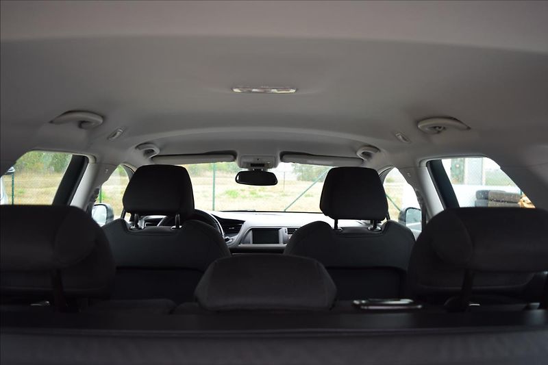 Citroën C5 2,0 HDi 103KW PO ROZVODECH - fotka 24 z 50