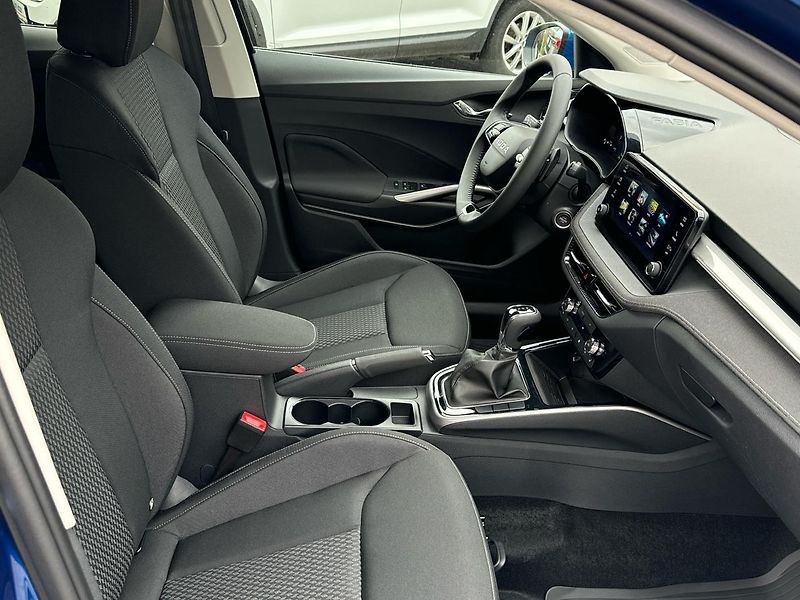 Škoda Fabia selection 1,0 TSI DSG - fotka 12 z 25