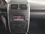 Mercedes-Benz Třídy A (2011) A 160, Automat, Navi, Tempomat - náhled 12