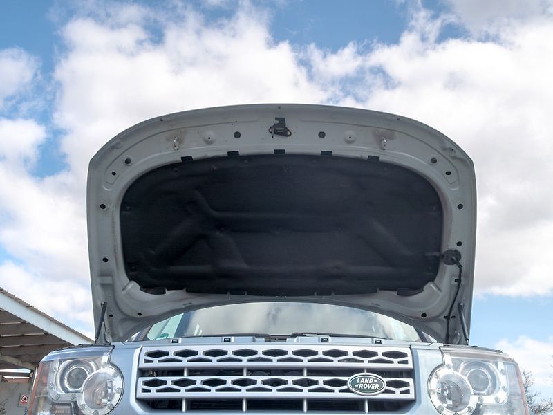 Land Rover Discovery (2012) 12/12 ČR 3.0D 188KW–1 MAJITEL - fotka 52 z 55