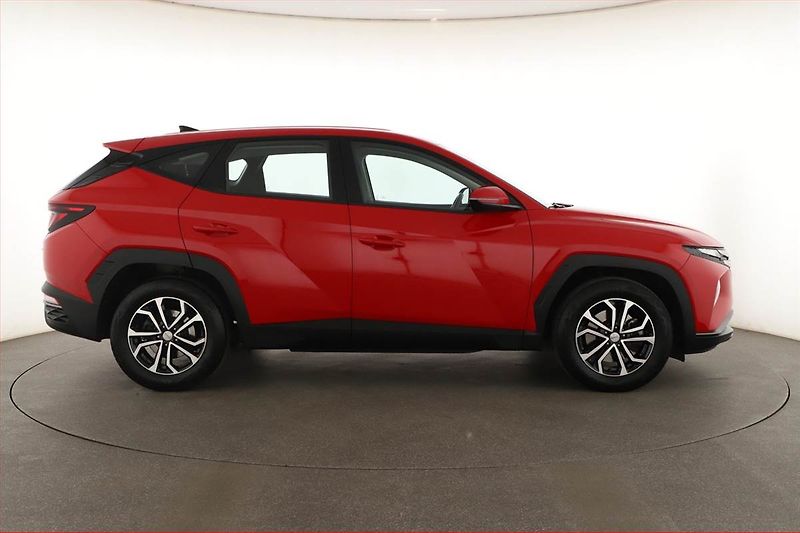 Hyundai Tucson (2021) 1.6 T-GDI - fotka 6 z 13