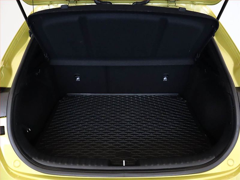 Kia XCeed (2023) 1.5 T-GDI - fotka 12 z 21