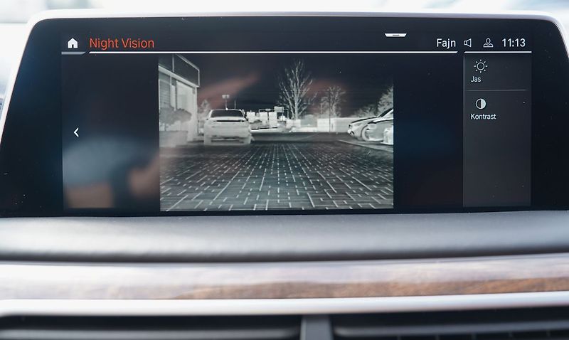 BMW Ostatní M760Li xDrive/6.6i/V12/590PS - fotka 45 z 47