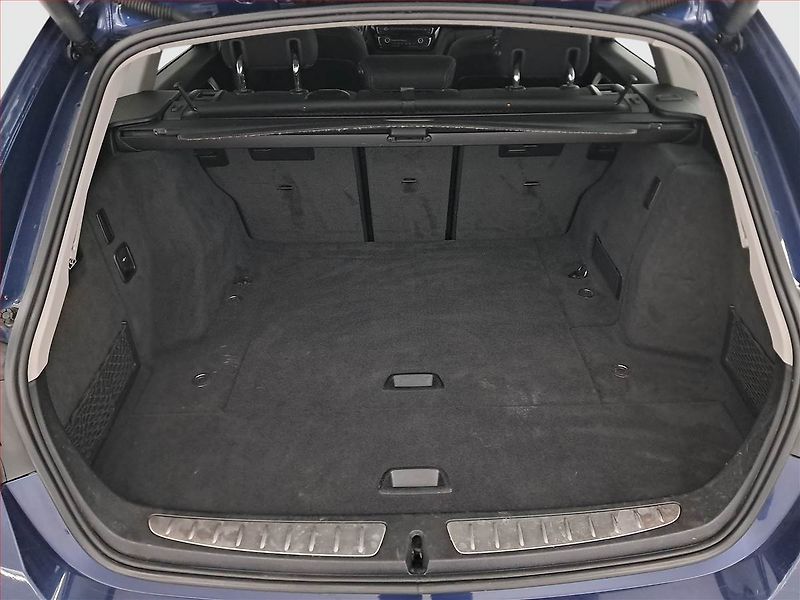 BMW Řada 3 (2016) 320 d, Automat, Tempomat - fotka 14 z 24