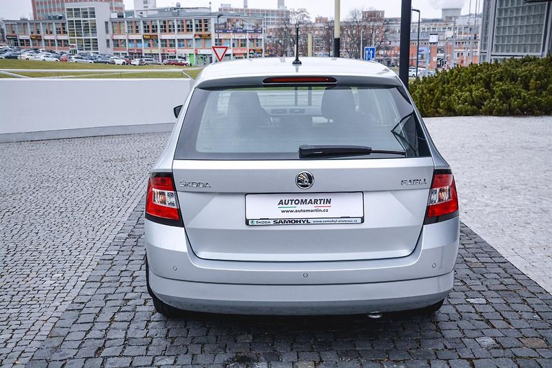Škoda Fabia (2017) III 1.0 55kw Style Combi 1 MAJ - fotka 11 z 38