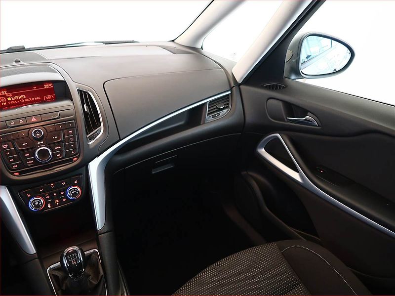 Opel Zafira (2013) 1.4 Turbo, 7 míst, Serv.kniha - fotka 8 z 16