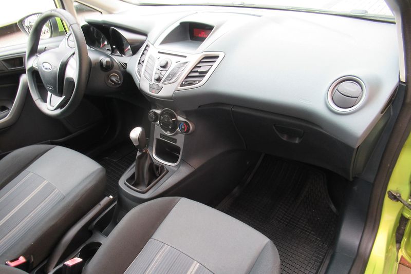 Ford Fiesta 1.25i SADA KOL - fotka 14 z 18