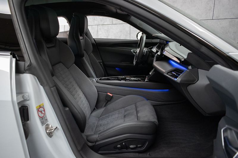 Audi e-tron 93kWh QUATTRO*B&O*AIR*ACC*DPH* - fotka 12 z 50