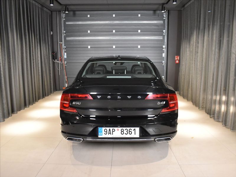 Volvo S90 2,0 D4 Inscription - fotka 5 z 19