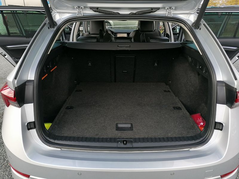 Škoda Octavia (2021) 1.0 TSi E-Tec DSG Style + - fotka 33 z 40