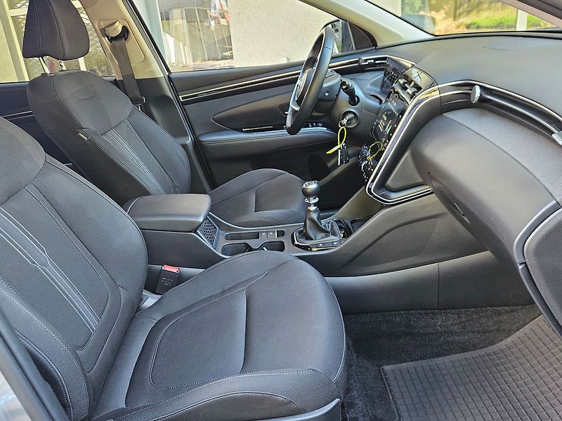 Hyundai Tucson 1.6 T-GDi, Smart 18, 1.maj. - fotka 28 z 35