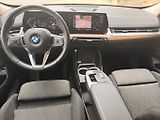 BMW X1 (2024) sDrive20i, panorama - náhled 16