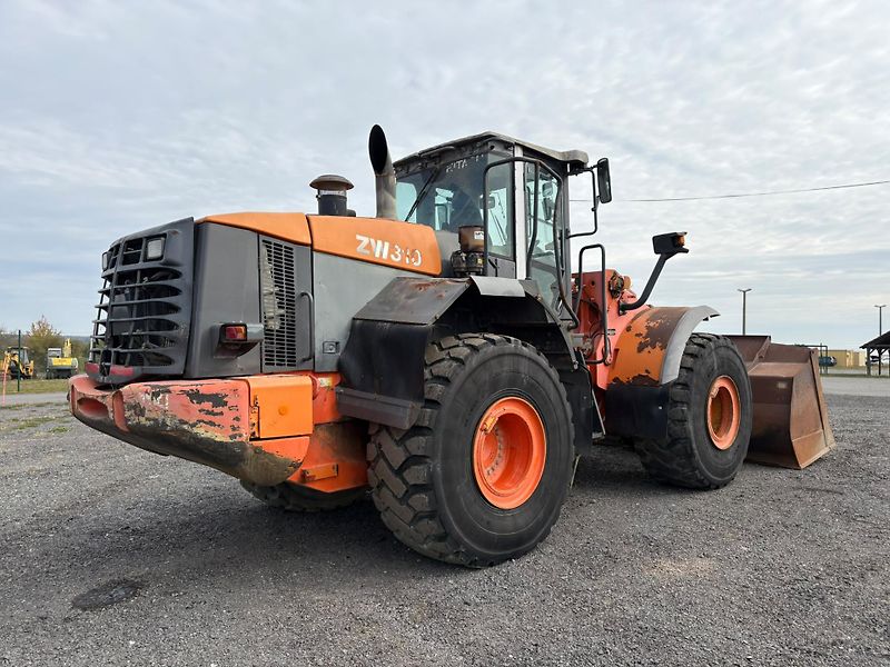 Hitachi (2007) ZW310 - fotka 6 z 31
