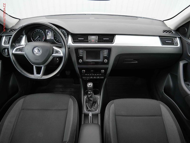Škoda Rapid (2015) 1.4 TDi, ČR, Ambiente - fotka 8 z 16