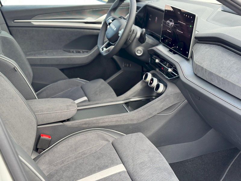 Škoda Kodiaq (2026) Sportline 4X4 2,0 TDI 142 kW D - fotka 8 z 34