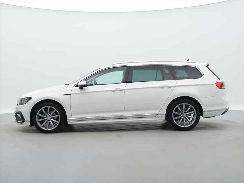 Volkswagen Passat 2,0 TDI 140kW CZ R-line DPH - fotka 4 z 31