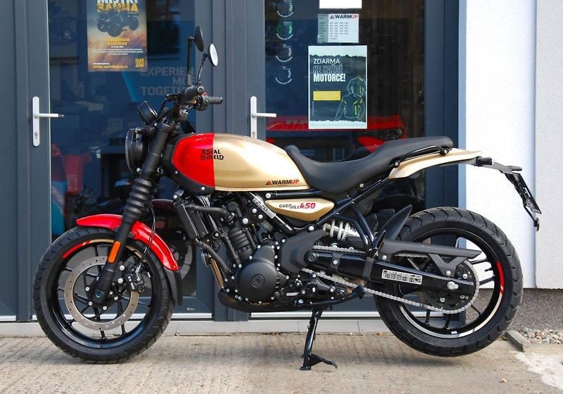 Royal Enfield (2026) Guerrilla 450 GOLD DIP - fotka 5 z 25