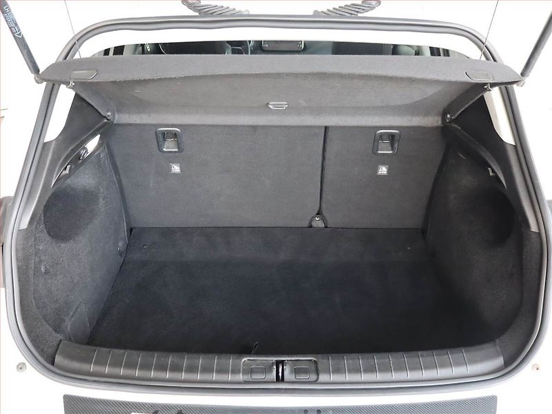 Fiat Tipo (2017) 1.4 T-Jet, Serv.kniha, Navi - fotka 14 z 22
