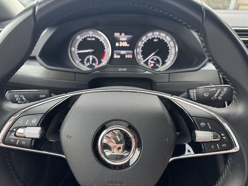 Škoda Superb (2021) 2.0TDI STYLE+ ACC NAVI LED ČR - fotka 11 z 27