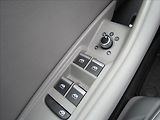 Audi A4 2,0 TDI 110kW Sedan - náhled 27