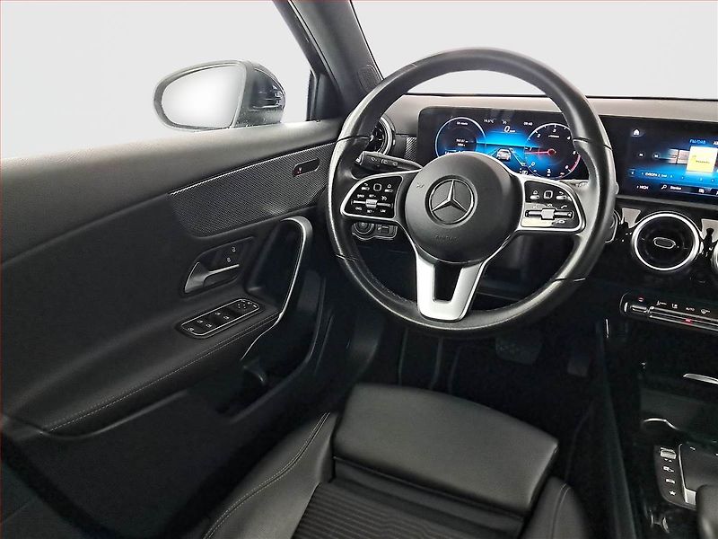 Mercedes-Benz Třídy A (2021) A 180 d - fotka 7 z 22