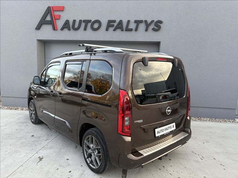 Opel Combo 1,2 i 81 KW LIFE PANORAMA CZ - fotka 4 z 30