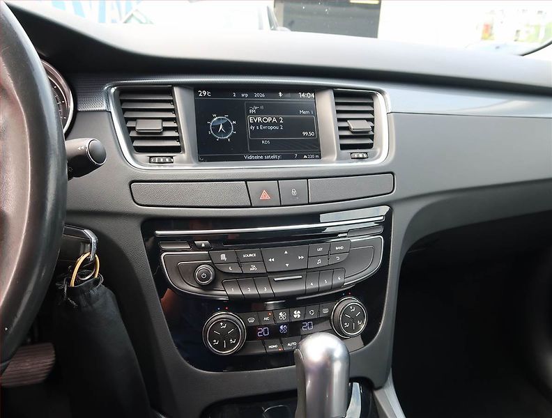 Peugeot 508 (2014) 2.0 HDi, Automat, Navi - fotka 12 z 22