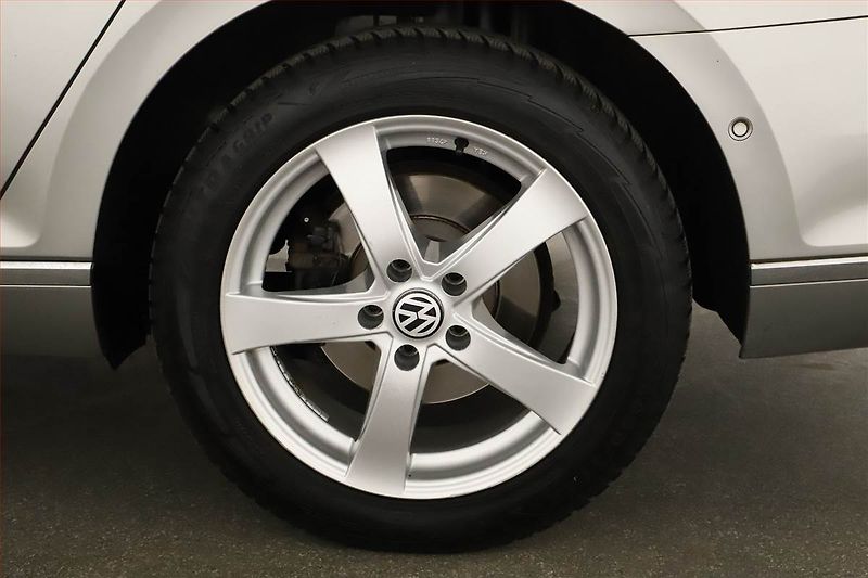 Volkswagen Passat (2016) Highline 2.0 TDI, Navi - fotka 16 z 16