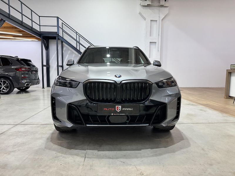 BMW X5 (2023) xDrive 30d mHEV A/T - fotka 2 z 14