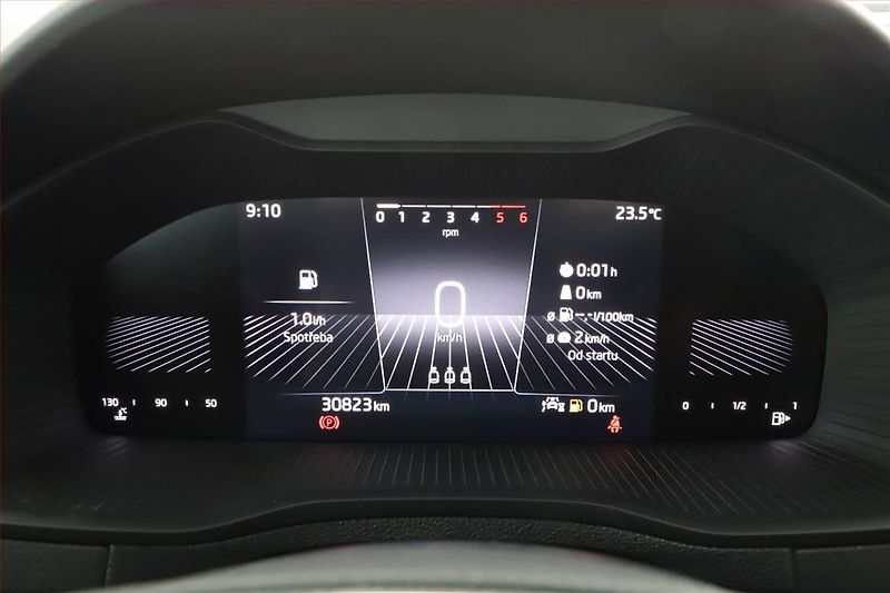 Škoda Karoq (2024) Style 2.0 TDI - fotka 8 z 15