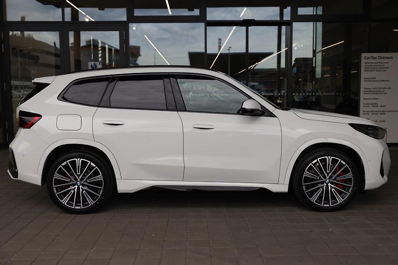 BMW X1 xDrive23d - fotka 4 z 17