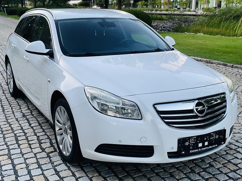 Opel Insignia 2.0CDTi MANUÁL TAŽNÉ SENZORY - fotka 8 z 36