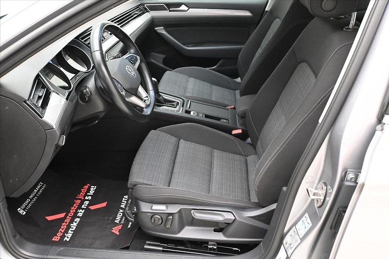 Volkswagen Passat 2,0 TDI 110 kW DSG Business Zá - fotka 13 z 31
