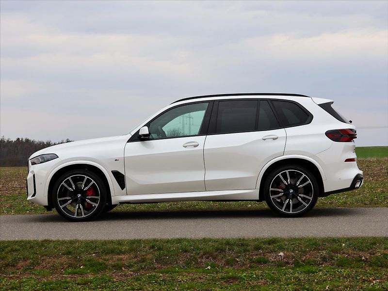 BMW X5 3,0 xDrive40d 259kW Mpacket - fotka 4 z 45