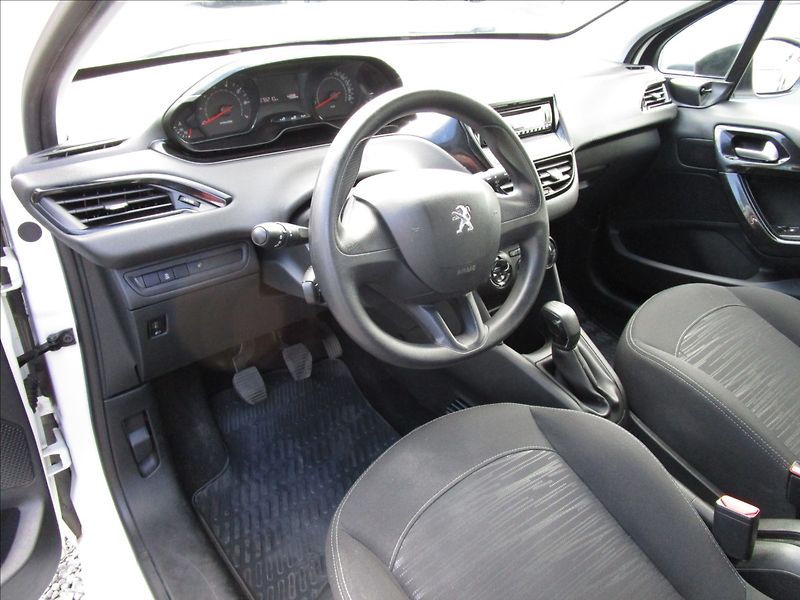 Peugeot 208 1.0i - fotka 11 z 40