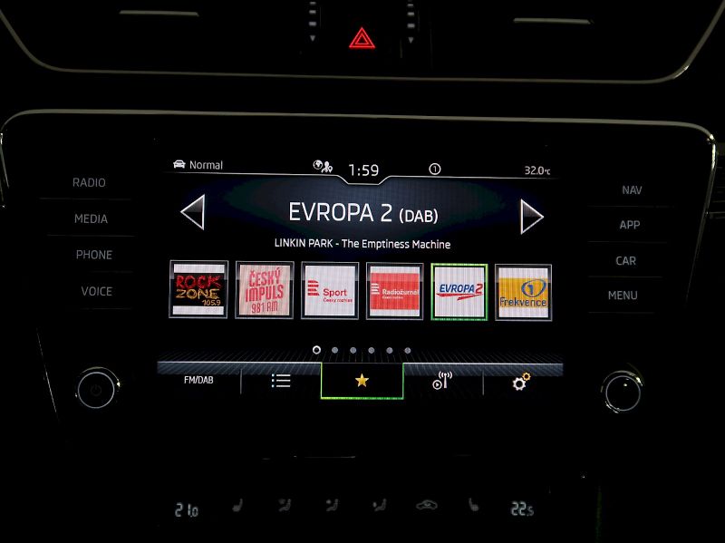 Škoda Superb (2022) STYLE 2.0TSI 140KW DSG - fotka 26 z 43