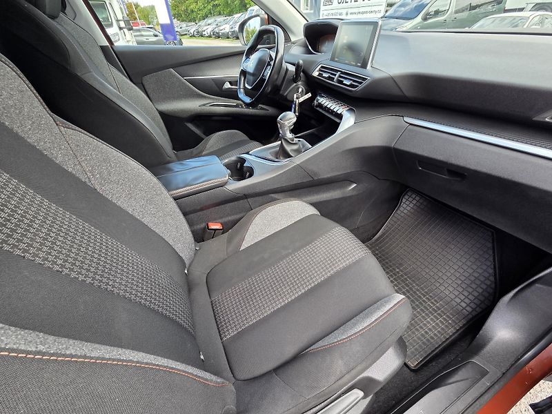 Peugeot 3008 (2018) 1.2 PT 130 ACTIVE MAN6 - fotka 12 z 26