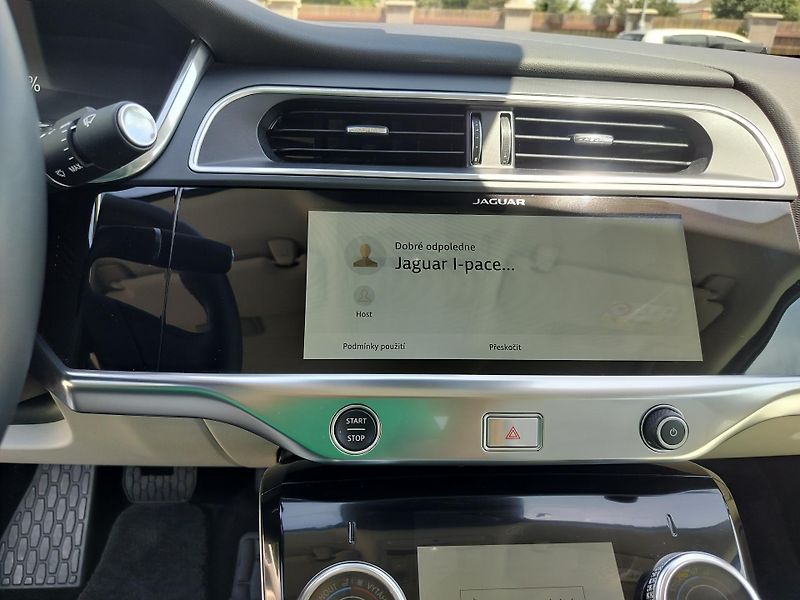 Jaguar I-Pace EV400 AWD HSE, navi, kůže     - fotka 16 z 36