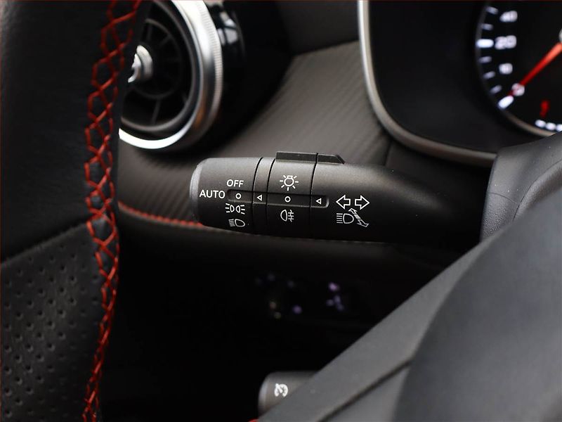 MG ZS (2023) Essential 1.5, Serv.kniha - fotka 13 z 14