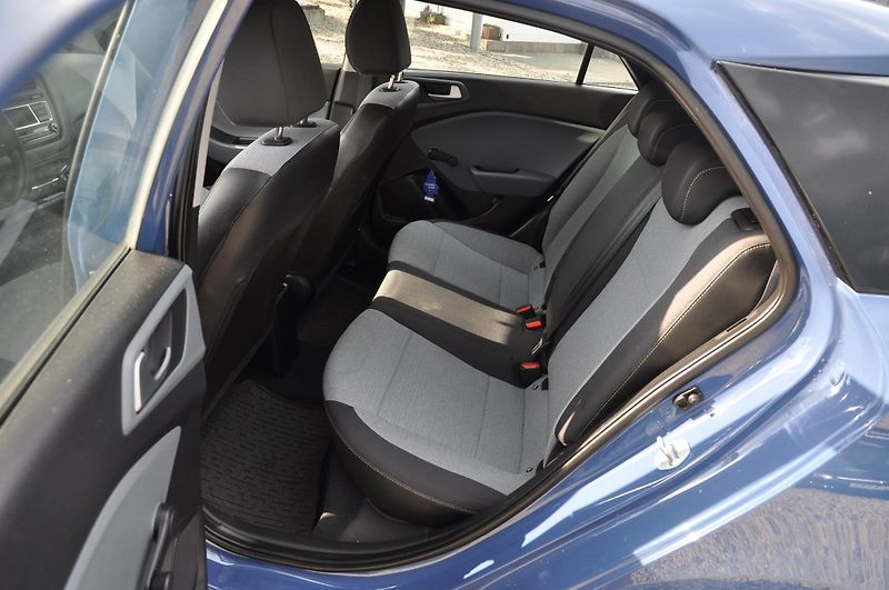 Hyundai i20 1.2i 55kW Klima - fotka 7 z 13