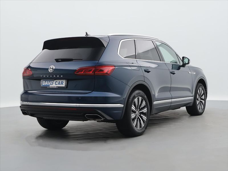 Volkswagen Touareg 3,0 TDI 210kW 4M LED DPH CZ - fotka 7 z 39