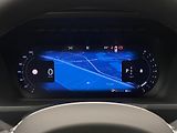 Volvo XC90 (2026) B5 AWD AUT DARK PLUS 7míst - náhled 35