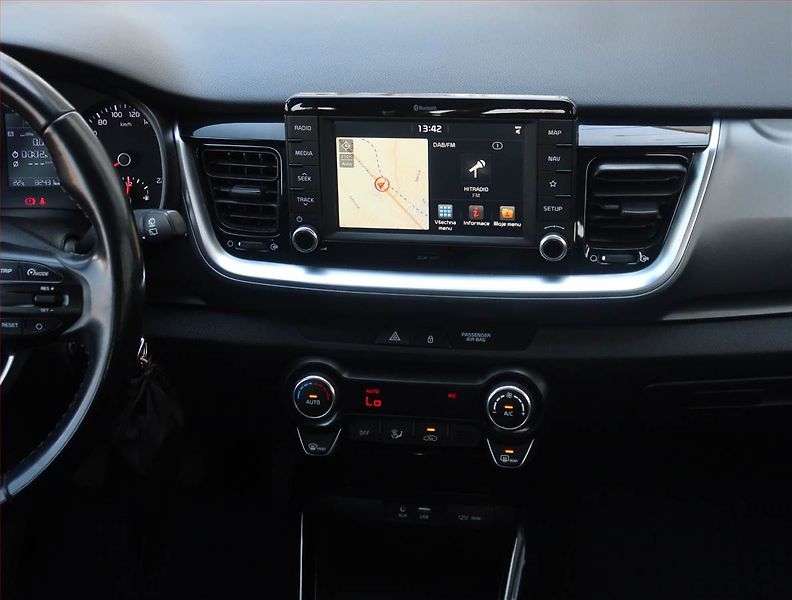 Kia Stonic (2020) 1.0 T-GDI, ČR,1.maj - fotka 12 z 23