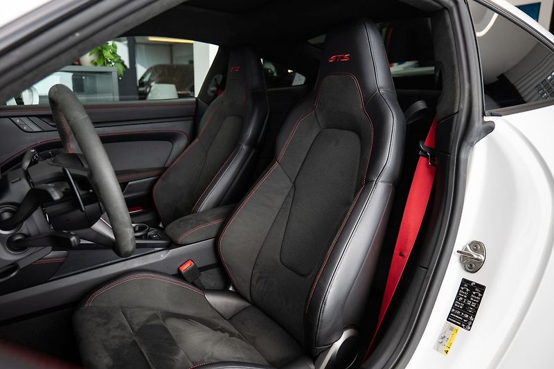 Porsche 911 (992.2) Carrera GTS BOSE/Matri - fotka 8 z 24