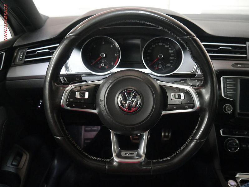 Volkswagen Passat (2015) 2.0TDI 4x4, DSG, navi, bixen - fotka 13 z 21