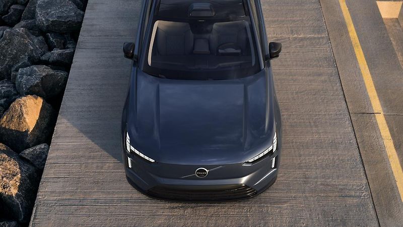 Volvo EX90 (2026) PLUS, Twin Motor, 300 kW / 408 - fotka 6 z 7