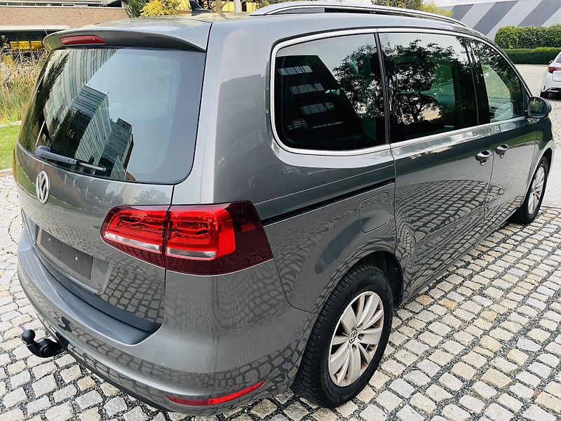 Volkswagen Sharan 2.0TDI MAN 7MÍST TAŽNÉ KAMERA - fotka 12 z 46