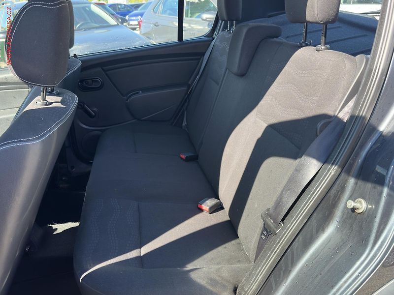 Dacia Sandero (2011) 1.6i, ČR, AC - fotka 10 z 14