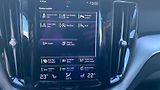 Volvo XC60 MOMENTUM PRO, B4 AWD, 145+10 k - náhled 16