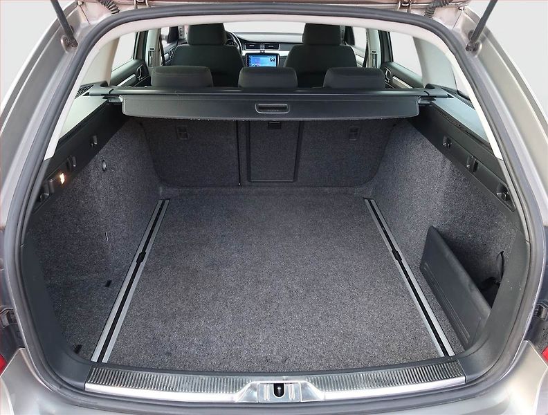 Škoda Superb (2011) 2.0 TDI, Serv.kniha, Xenony - fotka 13 z 16